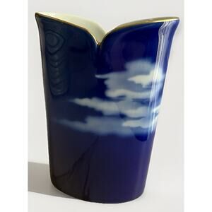 Vintage Fukagawa Arita Ware Cobalt Blue White Floral Vase 6x4” Gold Trim